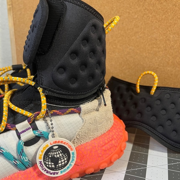 Under Armour 
Women’s
Hovr summit fat tire(BLACK HISTORY MONTH)
brand new - Picture 15 of 16